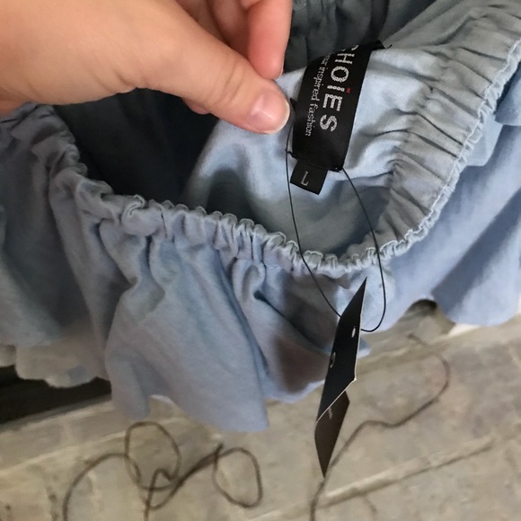 Crop top! - Picture 2 of 2